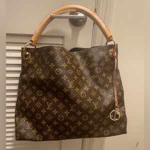 Louis Vuitton Hobo Bag